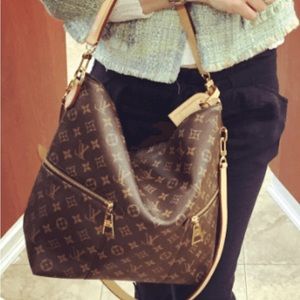 Louis Vuitton Melie purse